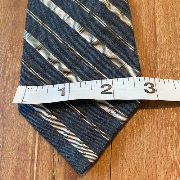 Calvin Klein Gray Tan Striped Silk Blend Men’s Necktie - Picture 7 of 12